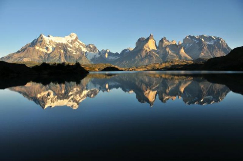 LAGO GREY