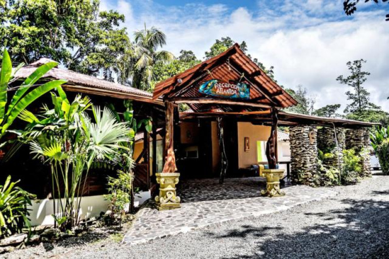 atlantida lodge aussen