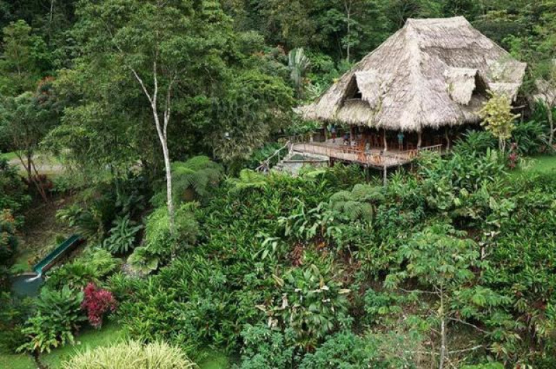 SAFARI LODGE AUSSEN
