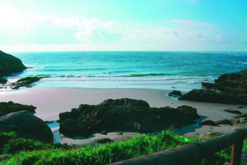 ILHA DO MEL STRAND