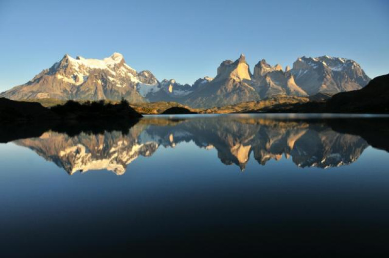 LAGO GREY