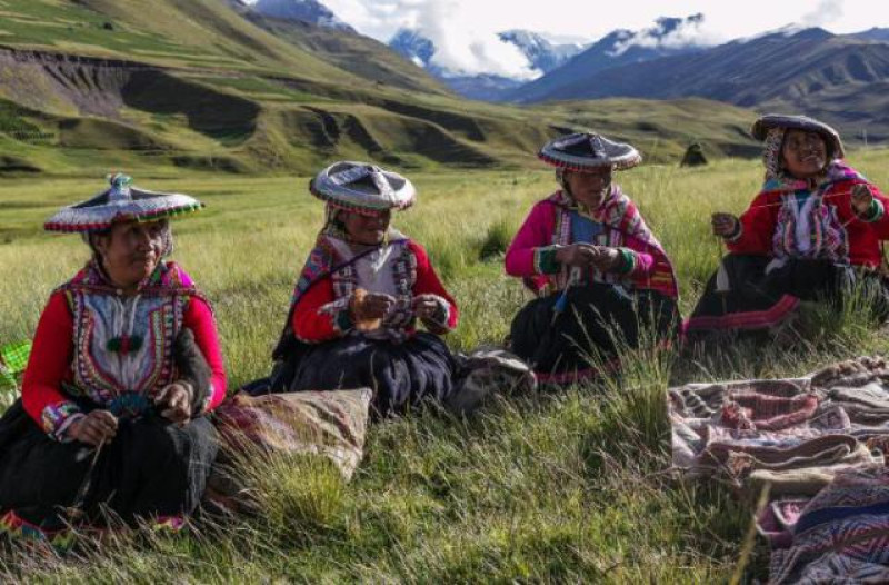 AUSANGATE TREK ANDEAN LODGES